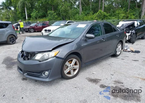 2014 Toyota Camry Se z USA, uszkodzony, nr VIN 4T1BF1FK4EU396550